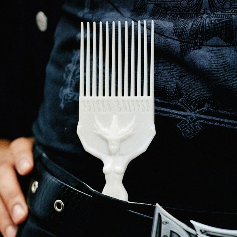 Moonstone White - Calypso Comb